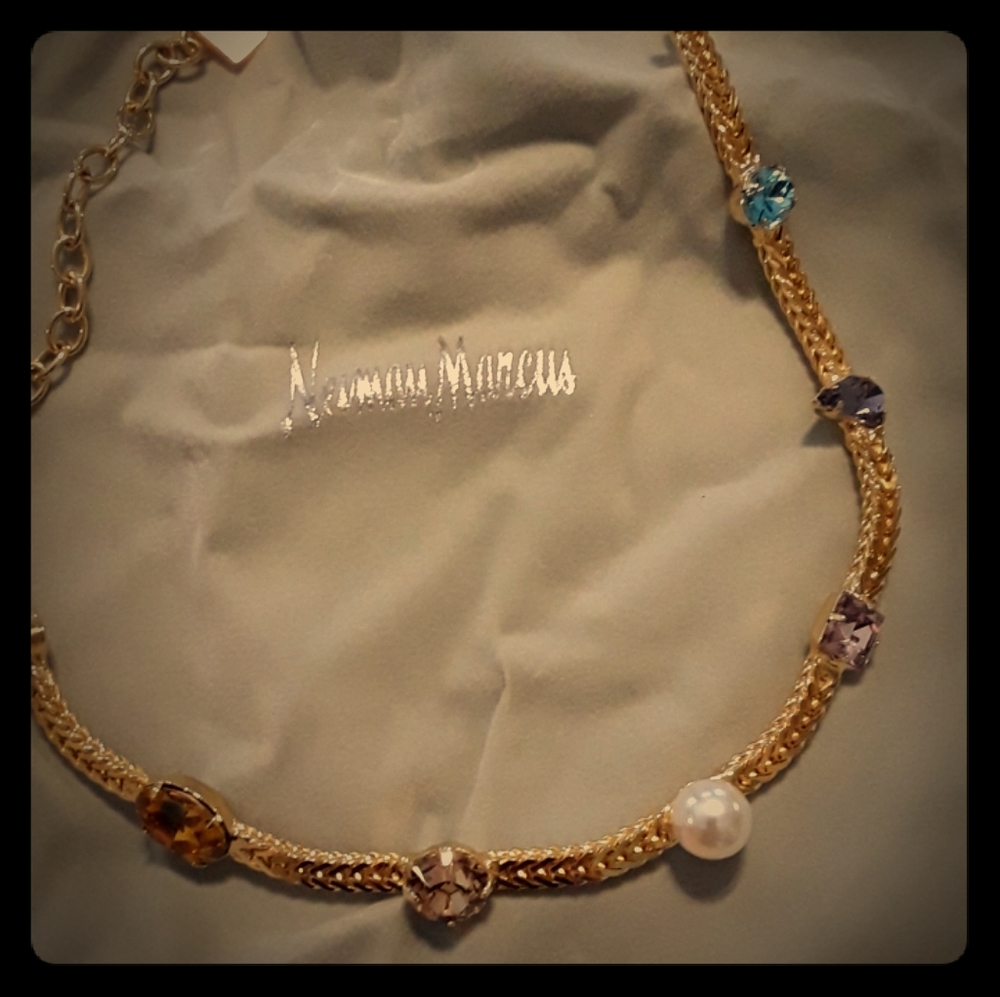 Gold tone Choker